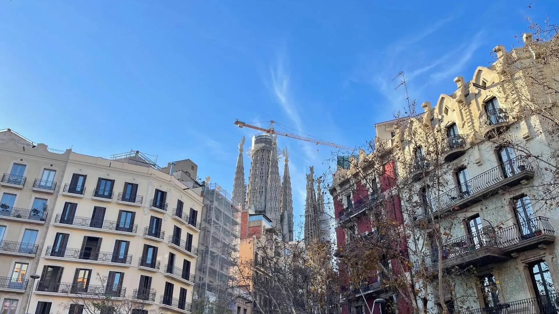 Lazy Donkey Sagrada Familia Apartment Barcelona
